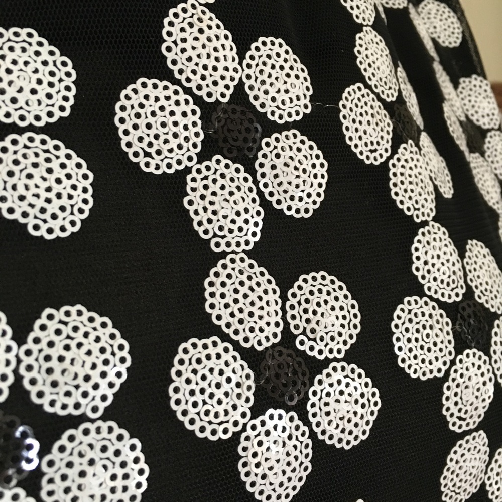 Forever 21 Sequined Top - Picture 5 of 5